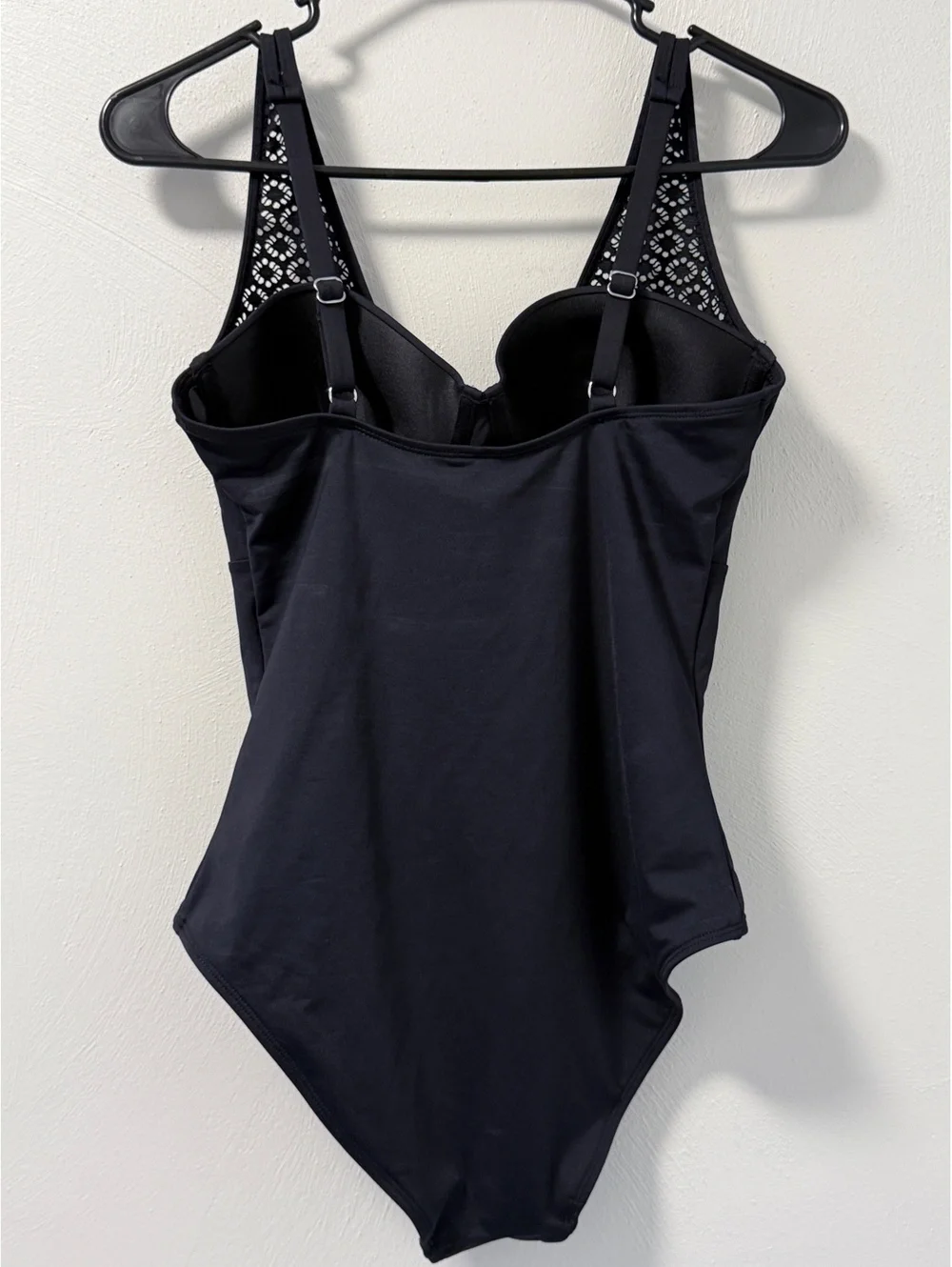 NWOT Cupshe Size M one piece swimsuit black